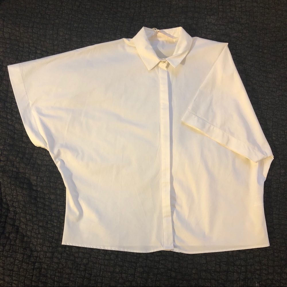 NWT SHORT SLEEVE BUTTON UP - Zara